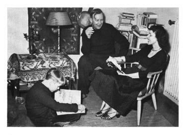 Werner Helwig, Frau Yvonne und Sohn Gerhard

in der ersten Genfer Wohnung, 1950
